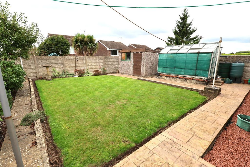 Property photo 2 of 18 Picture No. 12