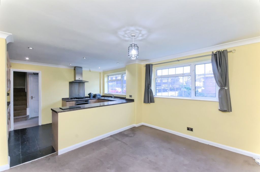 Property photo 3 of 21