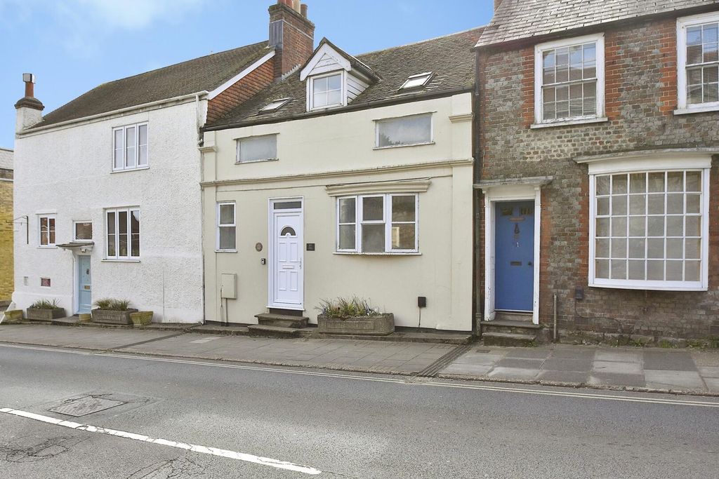 Property photo 1 of 15 Front (Exterior)