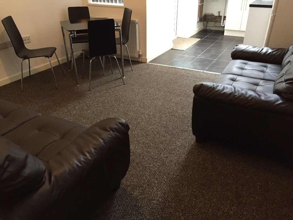 Property photo 3 of 12 Spacious Lounge With Comfy Sofas And Dining Area...