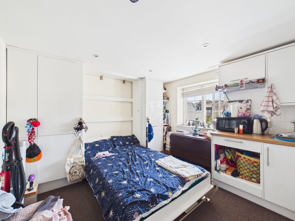 Property photo 1 of 4