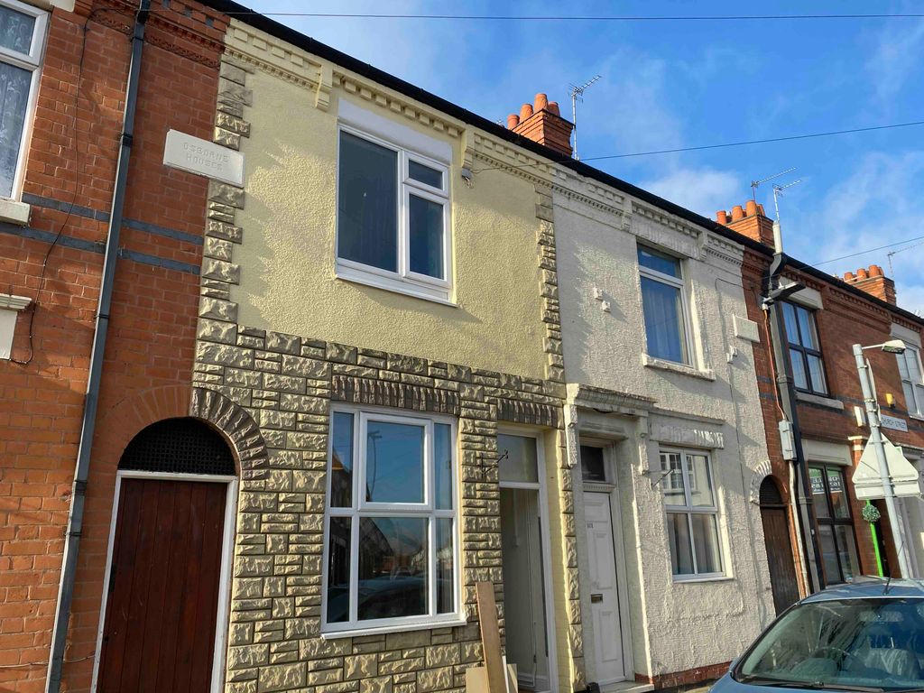 Property photo 1 of 18