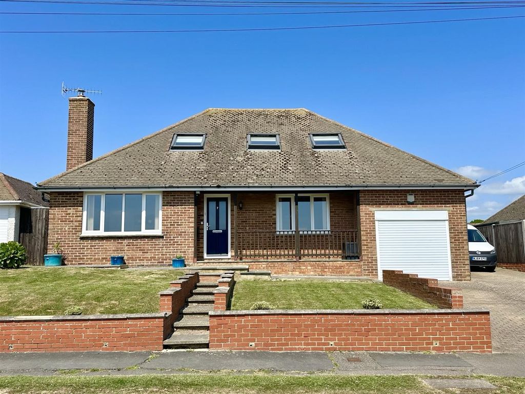 Property photo 1 of 25