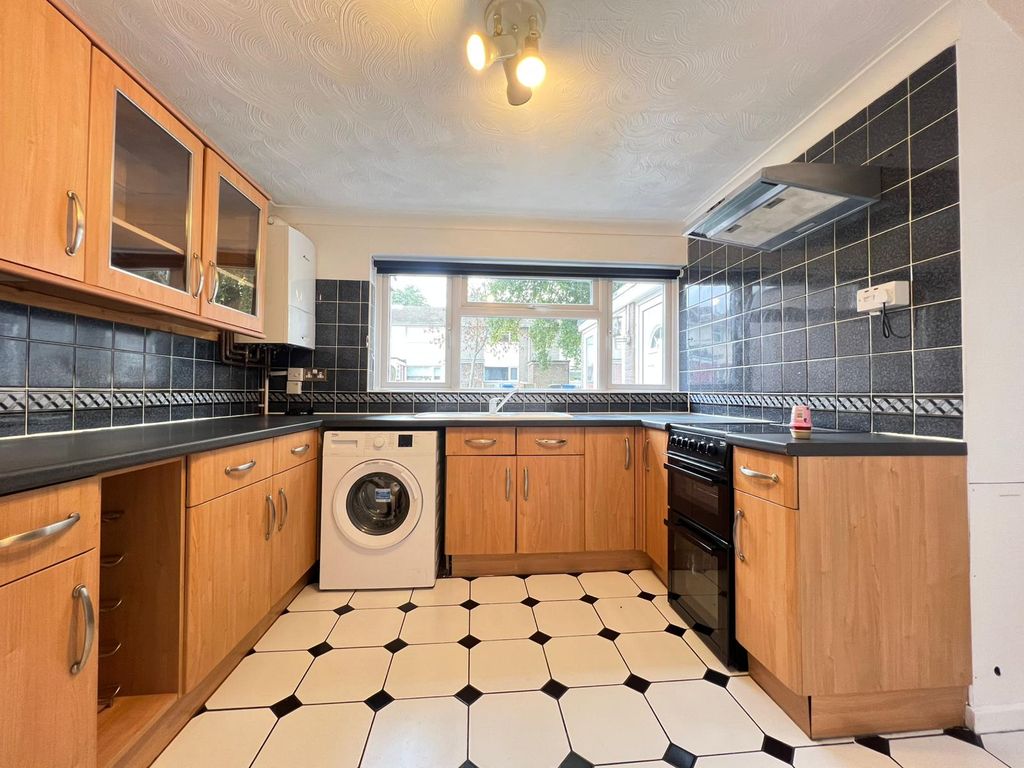 Property photo 3 of 13 Image