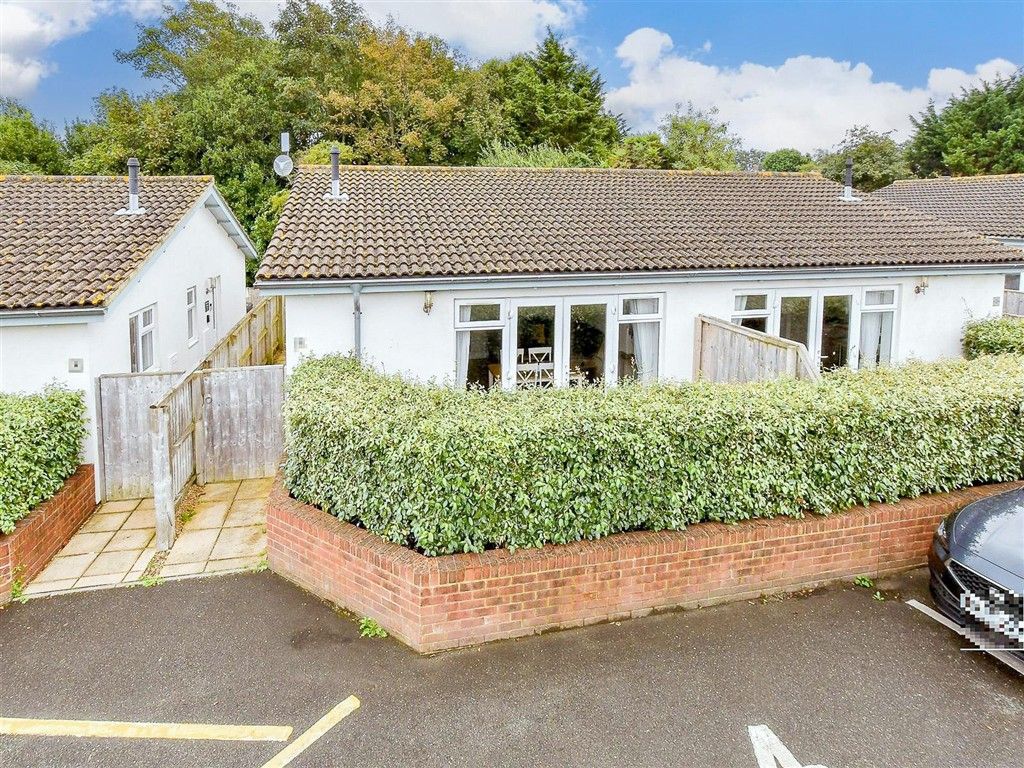 Property photo 3 of 12 Front Aspect