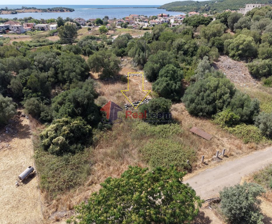 Property photo 3 of 12