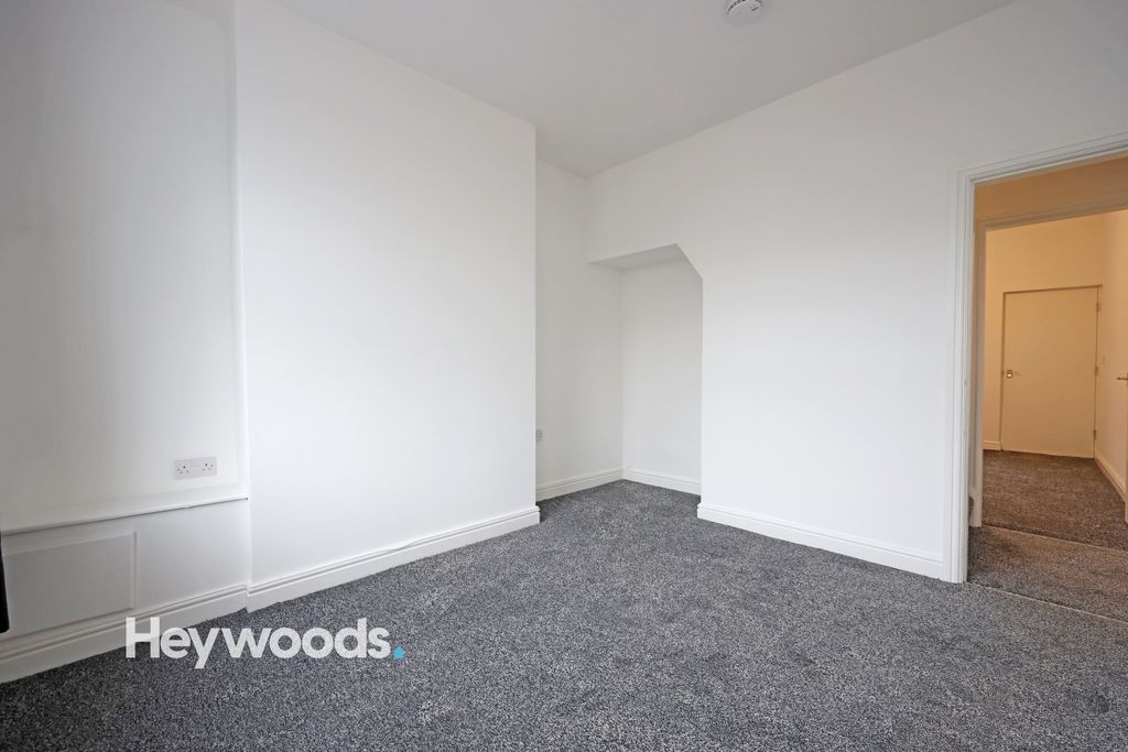 Property photo 2 of 31 099A5302
