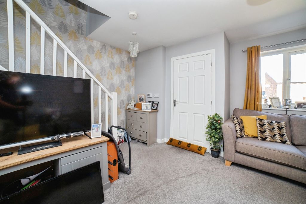 Property photo 2 of 20
