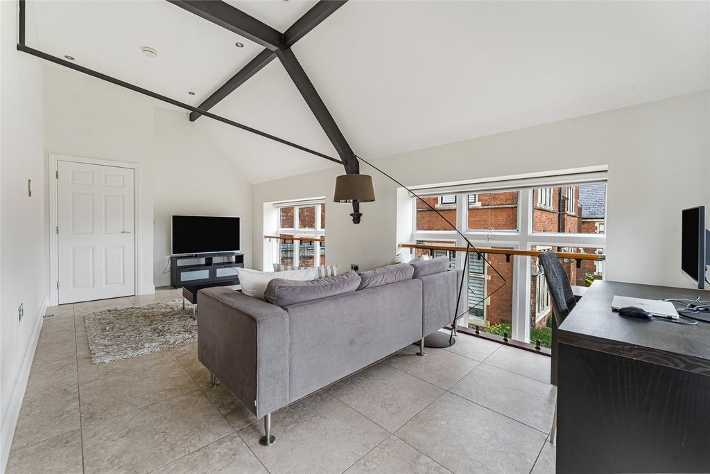 Property photo 2 of 16 Picture No. 02
