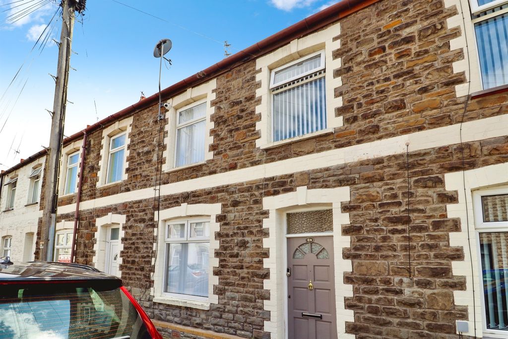Property photo 1 of 17