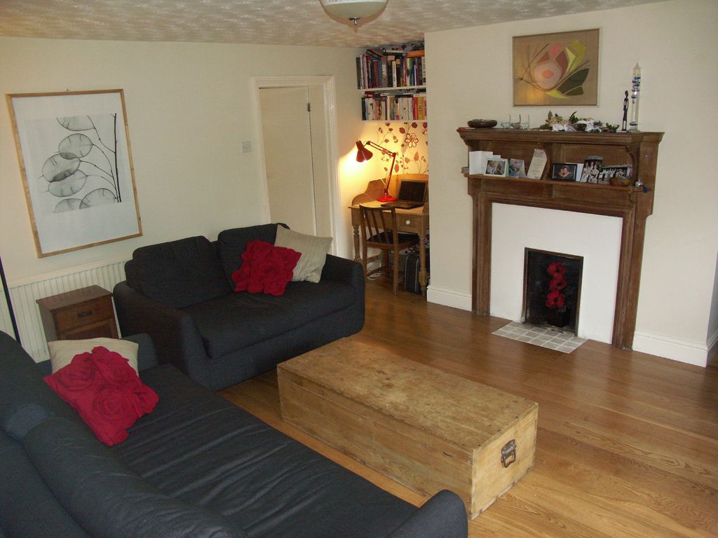 Property photo 2 of 8