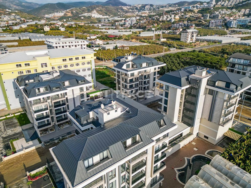 Property photo 2 of 45