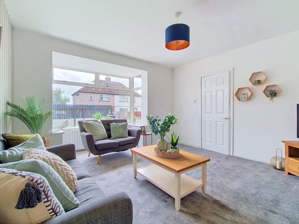Property photo 2 of 17 38-Shirley-Grove_00001