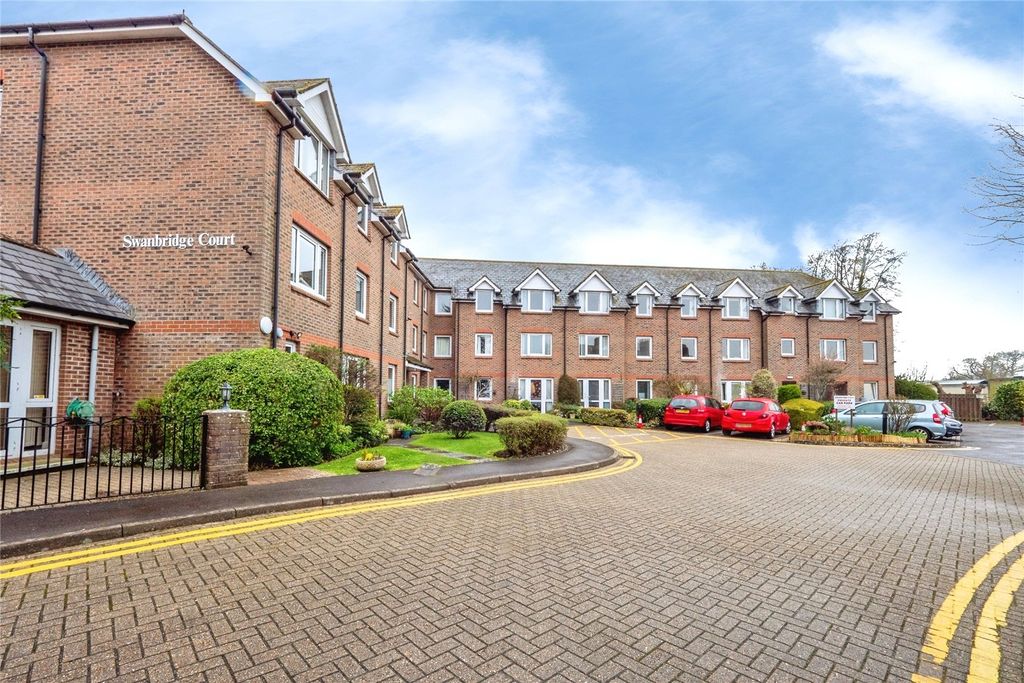 Property photo 1 of 11 General View