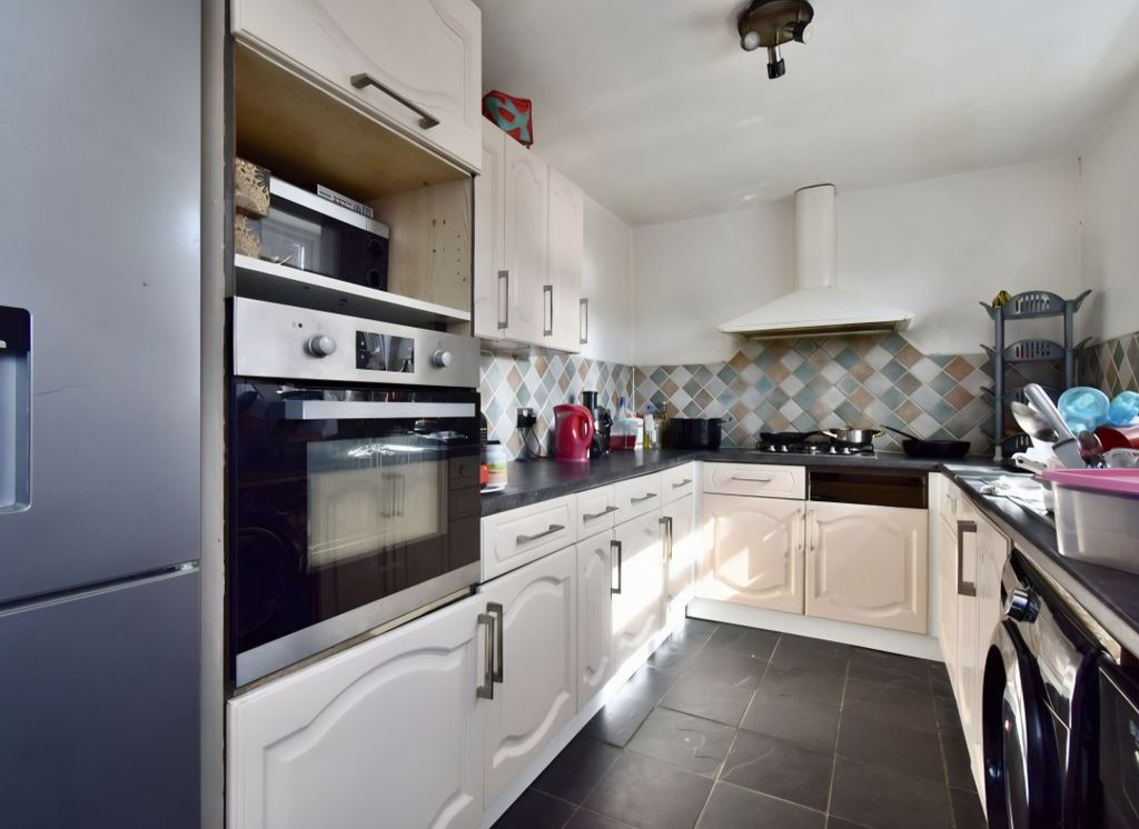 Property photo 3 of 9