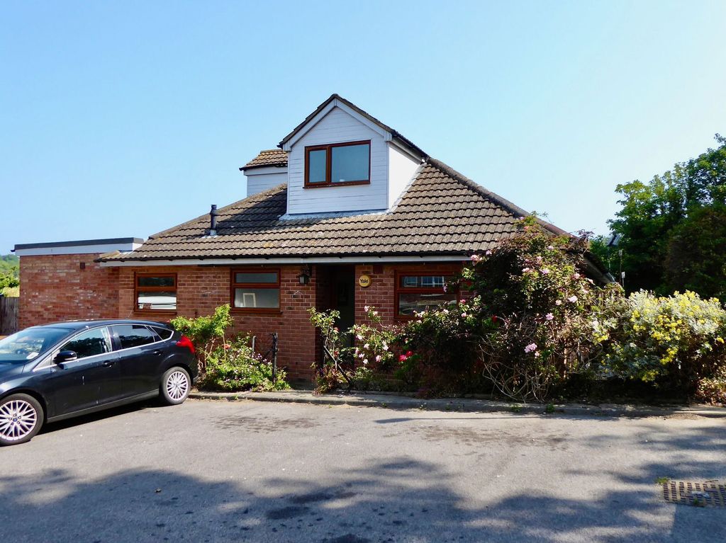 Property photo 1 of 8