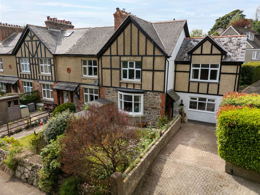 Property photo 1 of 30