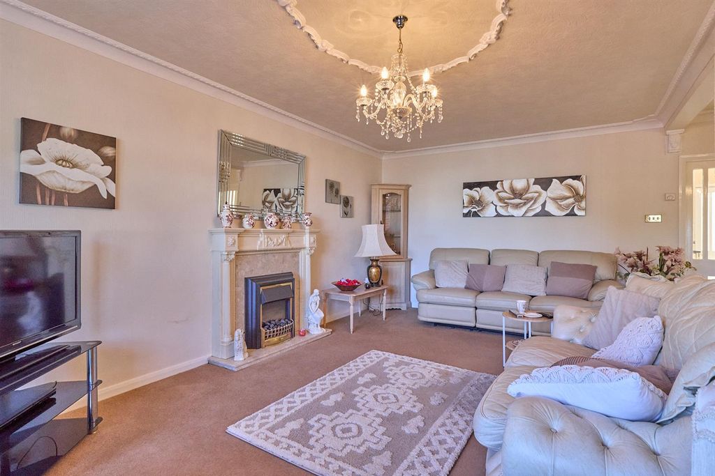 Property photo 2 of 18 Belle Vue Road _2.Jpg