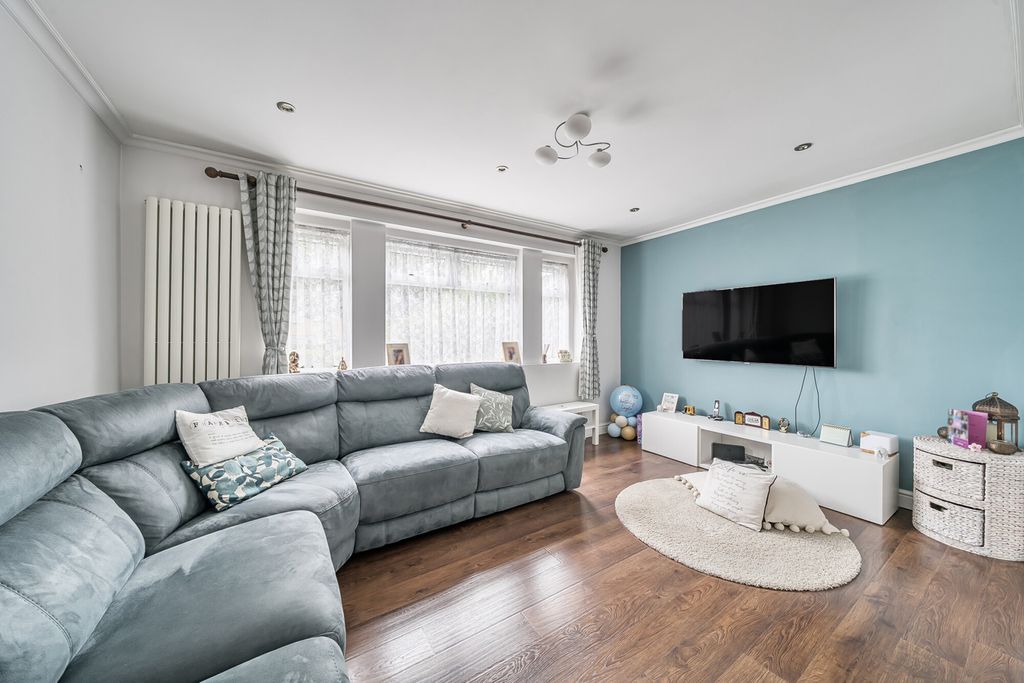 Property photo 3 of 20 1345675-15-68B6Ec...