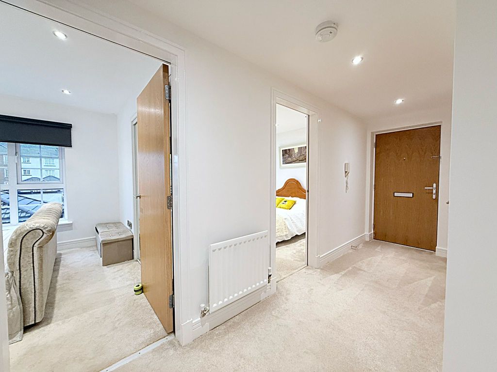 Property photo 2 of 24