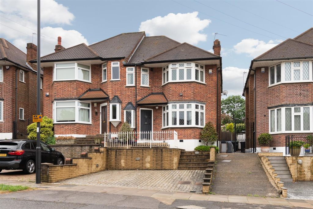 Property photo 1 of 17 Arnos 12.Jpg