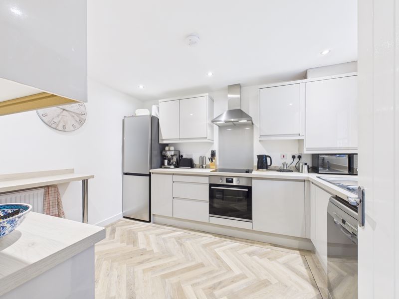 Property photo 2 of 12 Kitchen