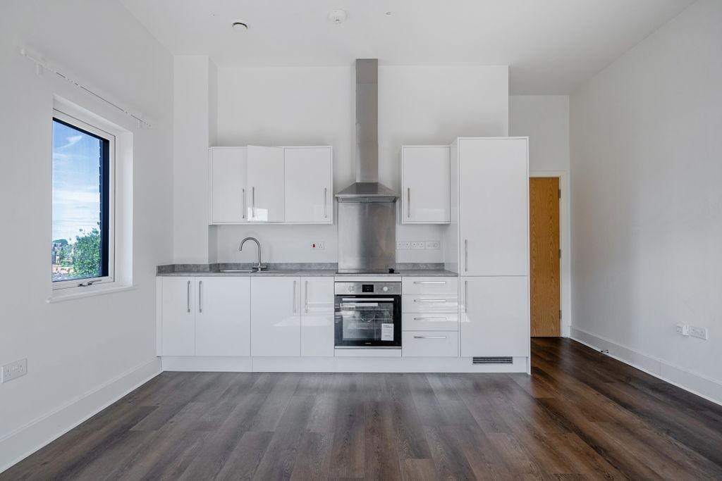 Property photo 2 of 10 22-6A030A976Bf7c-...