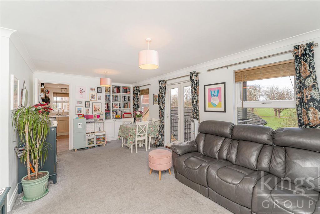 Property photo 2 of 24