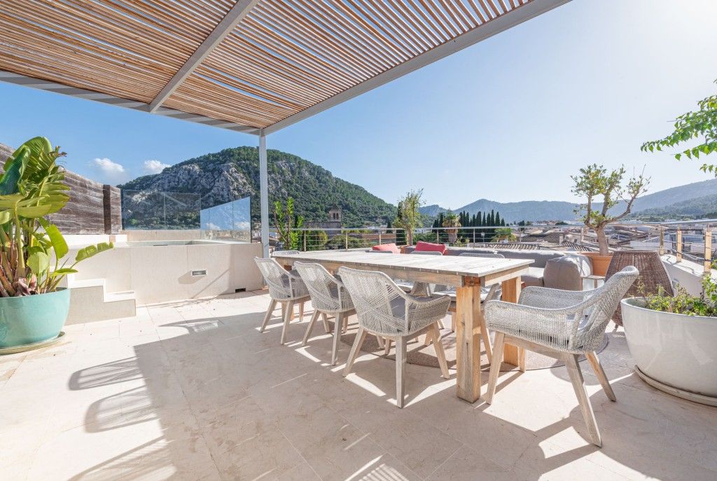 Property photo 1 of 20 Roof Terrace (1)