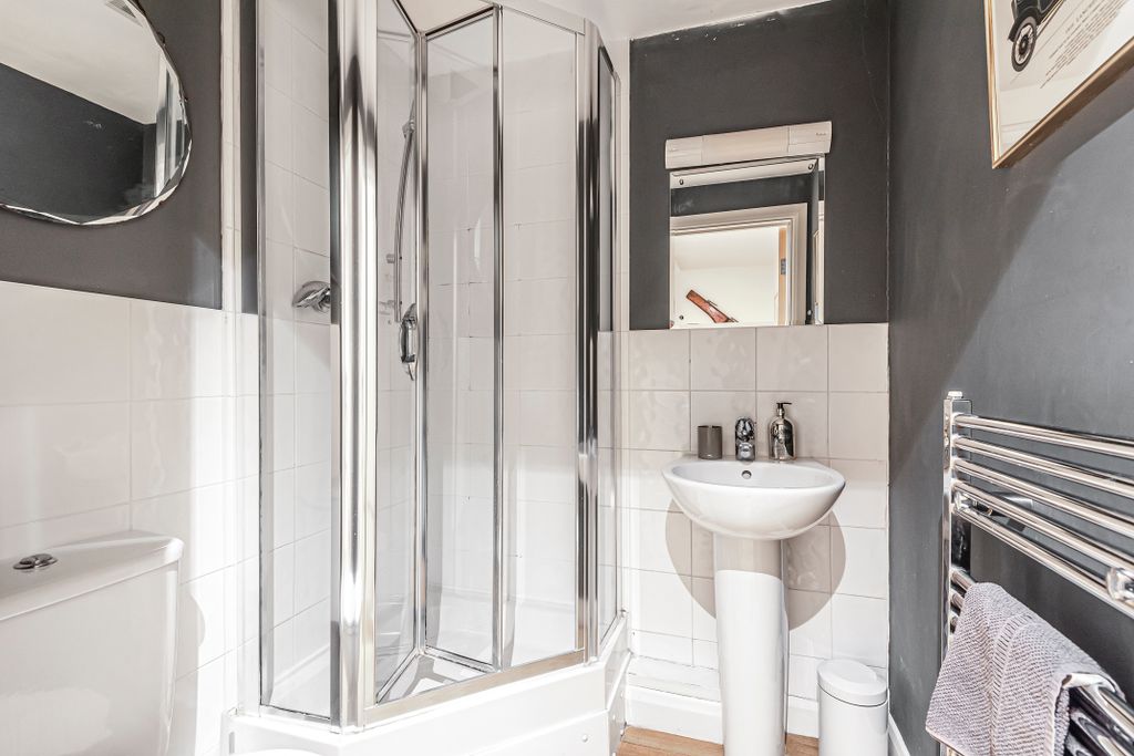 Property photo 2 of 14 5E148Eba8c2Ea-564838