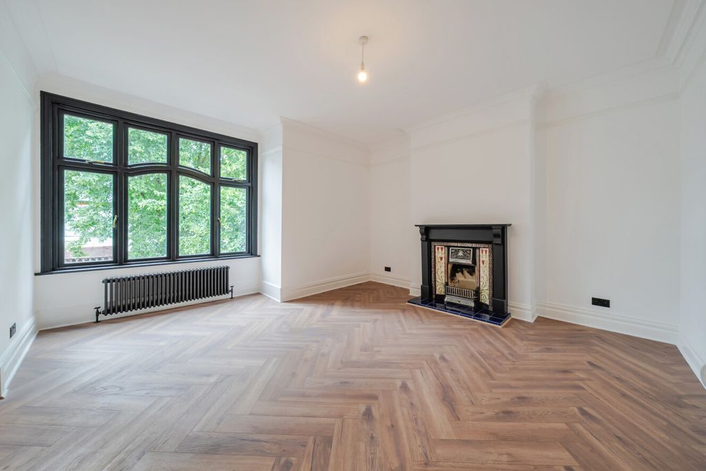 Property photo 1 of 9 1497191-12-6A5F4d...