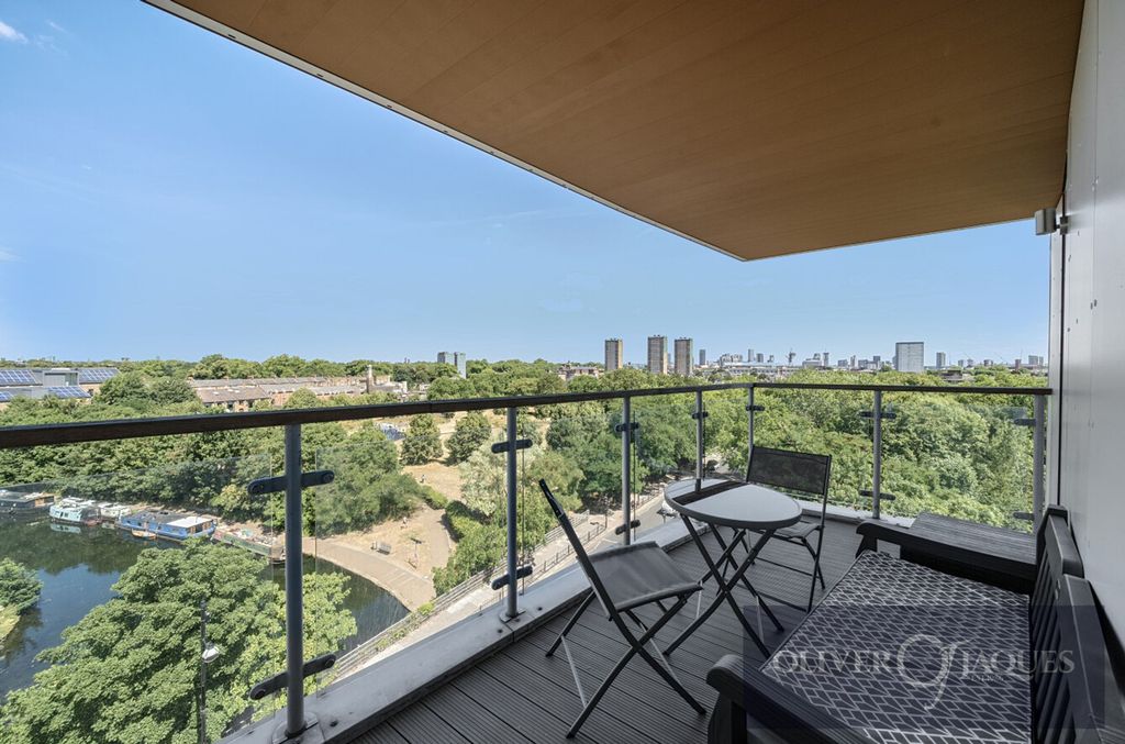 Property photo 2 of 19 Balcony 2