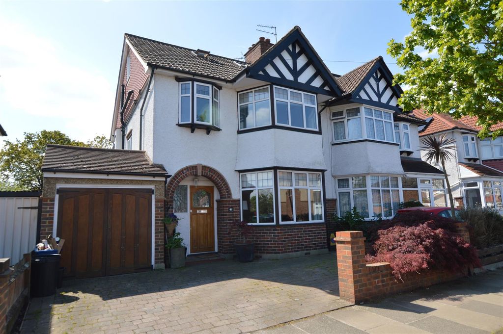 Property photo 1 of 17 45 Constance Road .Jpg