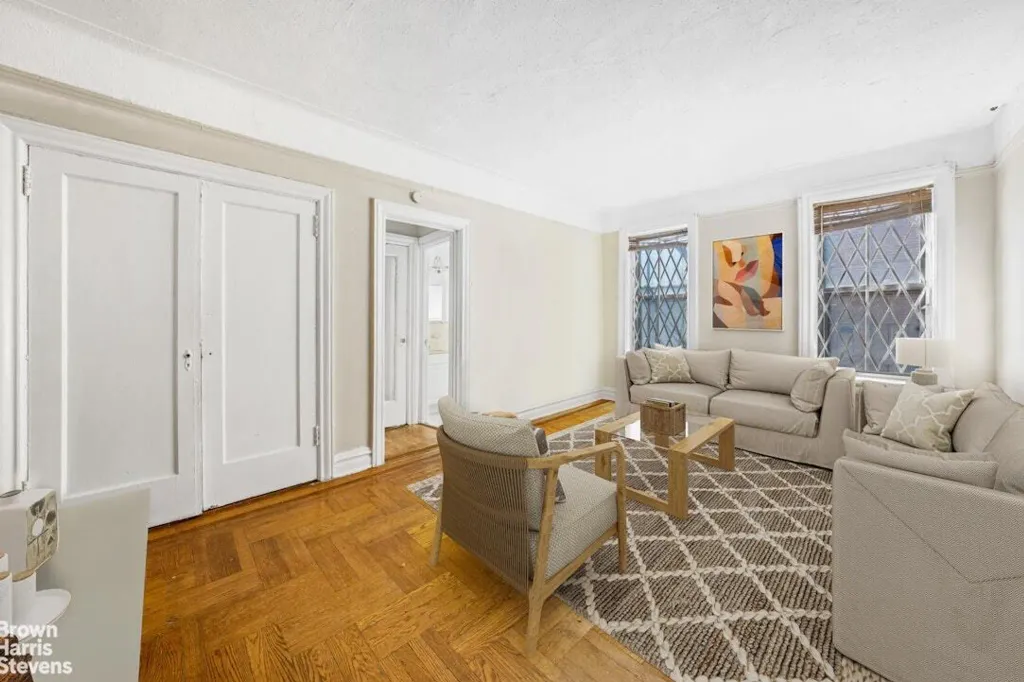 Property photo 1 of 3