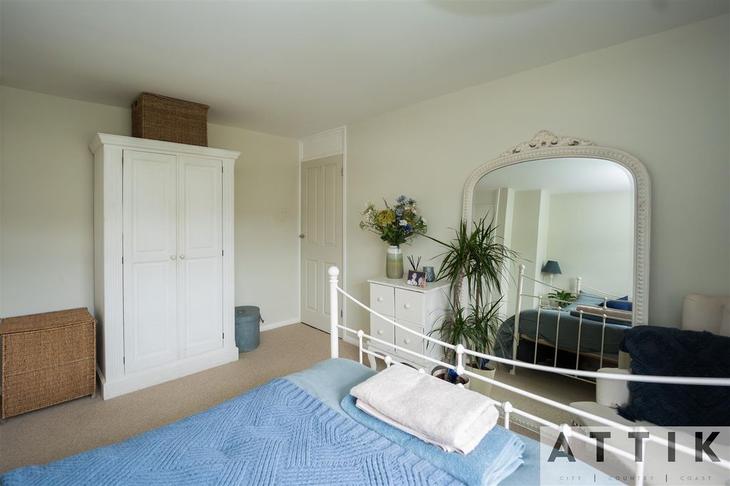 Additional image 36 of 4 bed semi-detached house for saleBedingfield Crescent, Halesworth IP19
