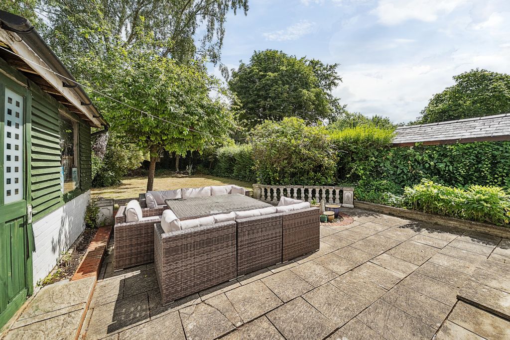 Property photo 2 of 16
