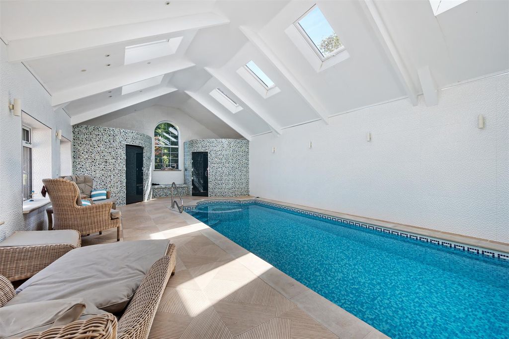 Property photo 3 of 65 St Helens Road Pool