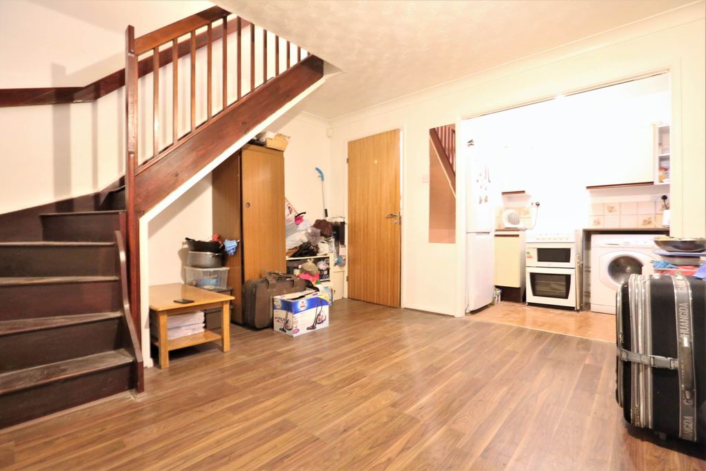 Property photo 1 of 5
