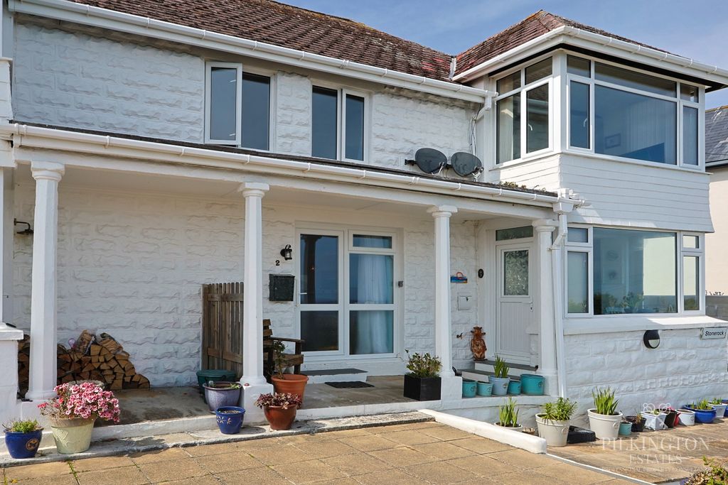 Property photo 1 of 16 4955830