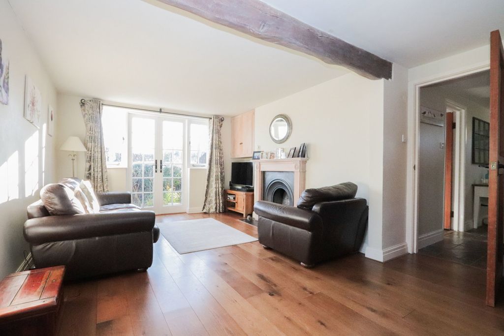 Property photo 3 of 19