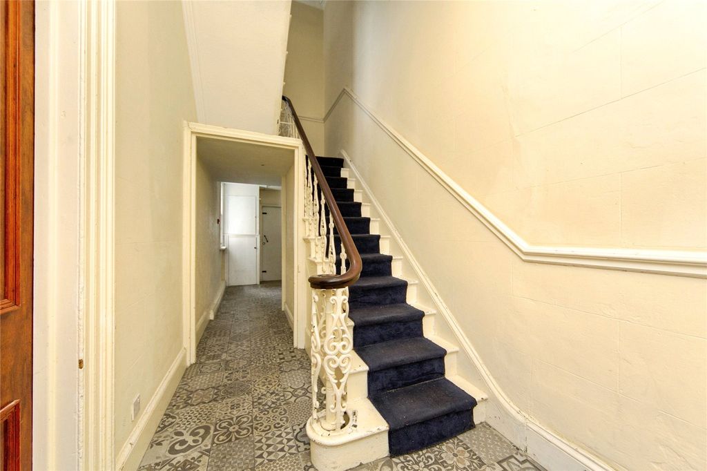 Property photo 3 of 24 Picture No. 38