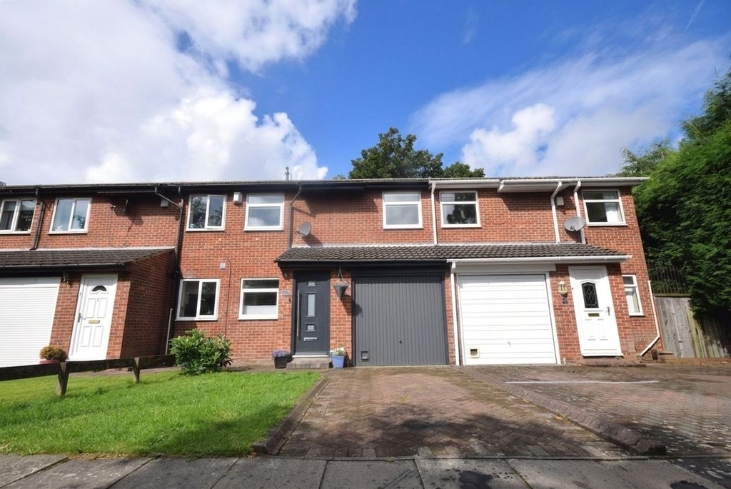 Property photo 1 of 12 External