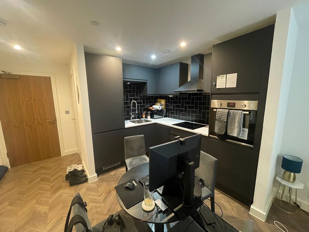 Property photo 2 of 6