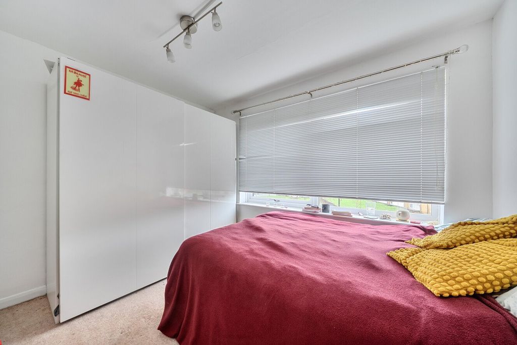 Property photo 3 of 7 Picture No. 10