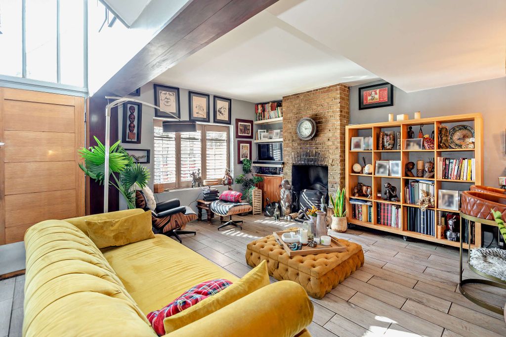 Property photo 3 of 15