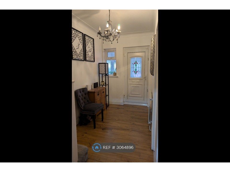 Property photo 2 of 33