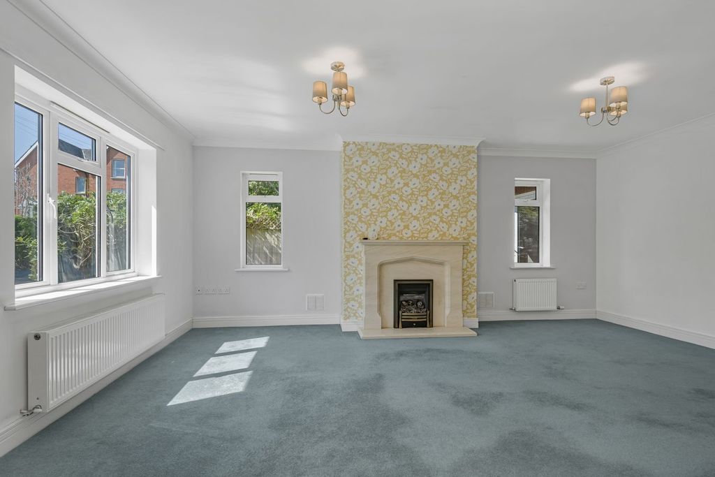 Property photo 3 of 25
