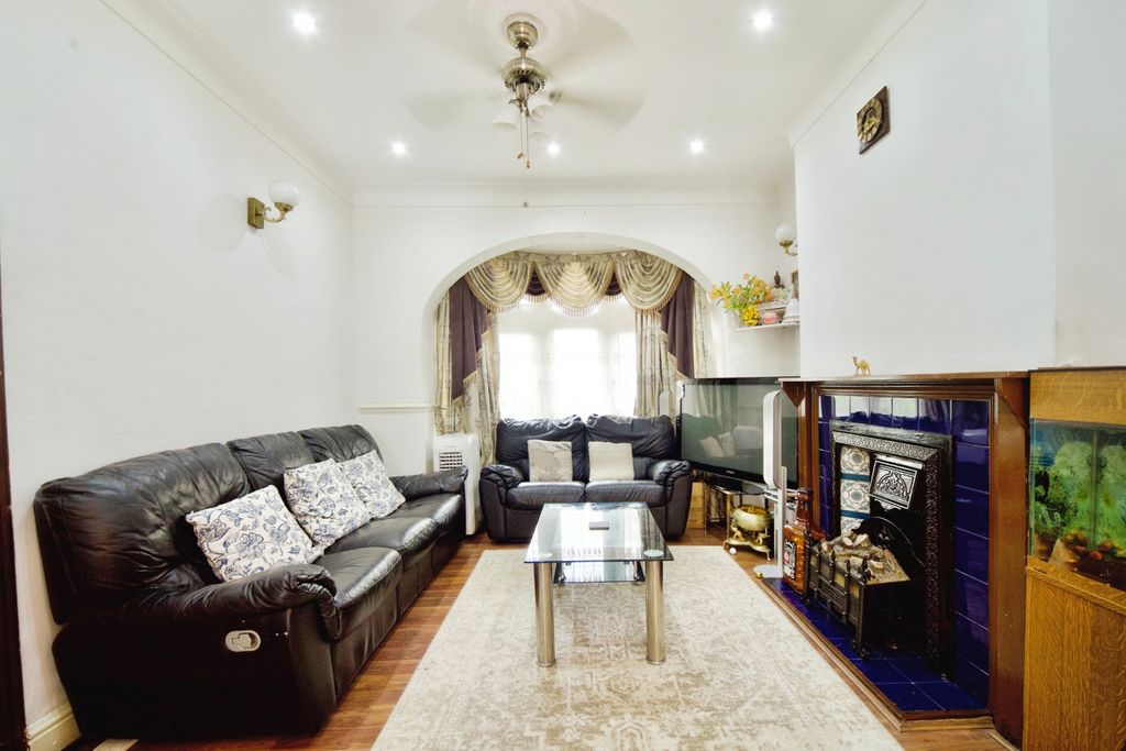 Property photo 3 of 15 Photography