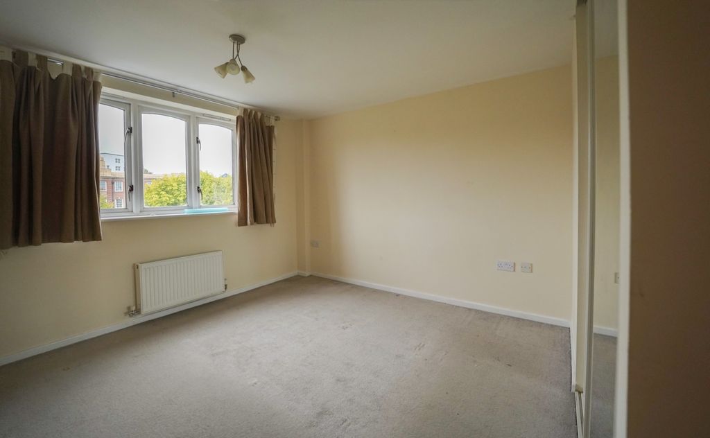 Property photo 3 of 10 Dsc03104-Dsc03108