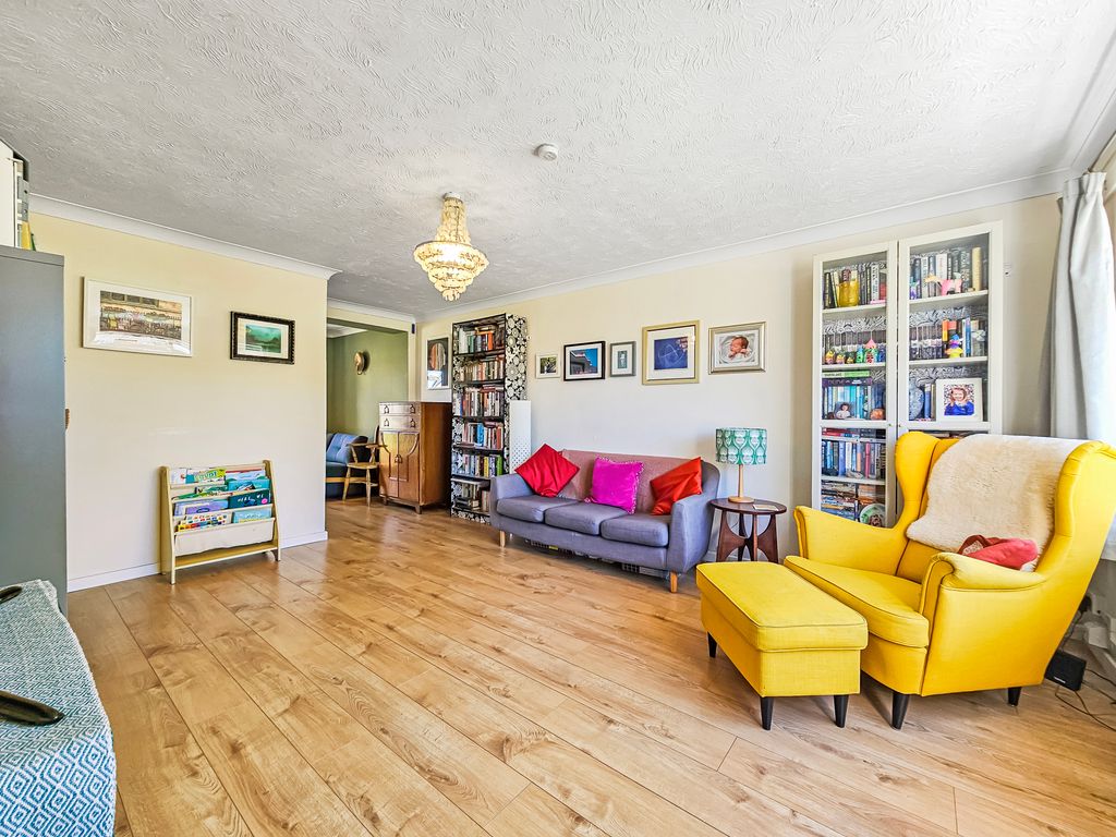 Property photo 3 of 18 1000134974